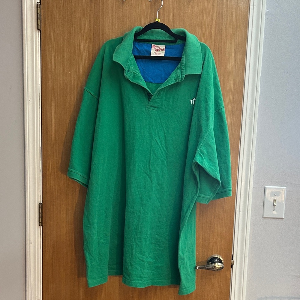 Mecca Green Polo Shirt with Blue Collar